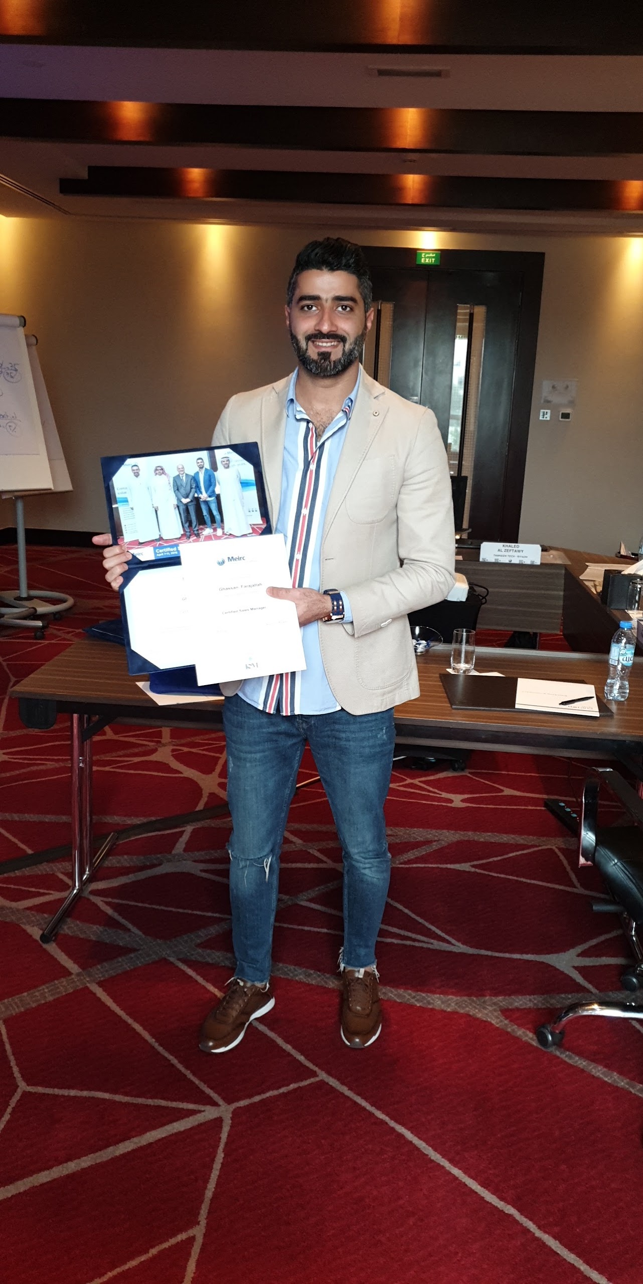 غسان يحمل شهادة Certified Sales Manager، الصورة الأصلية من أرشيفه